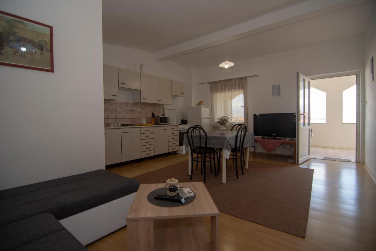 Apartmani Caganic Villa Bledi วีร์ ภายนอก รูปภาพ