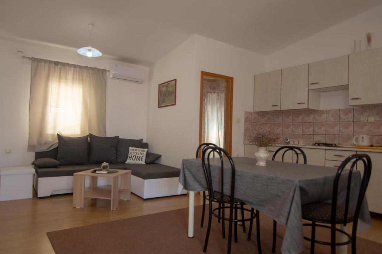 Apartmani Caganic Villa Bledi วีร์ ภายนอก รูปภาพ